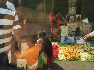 Vendors around the Kalikat temple.