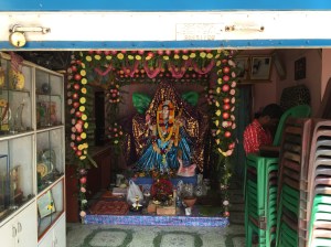 Sawarshati shrines still everywhere.