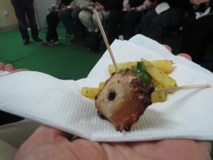 Fried potatoes with mint and chicken kebab. Merely appetizers, if only we'd known it!